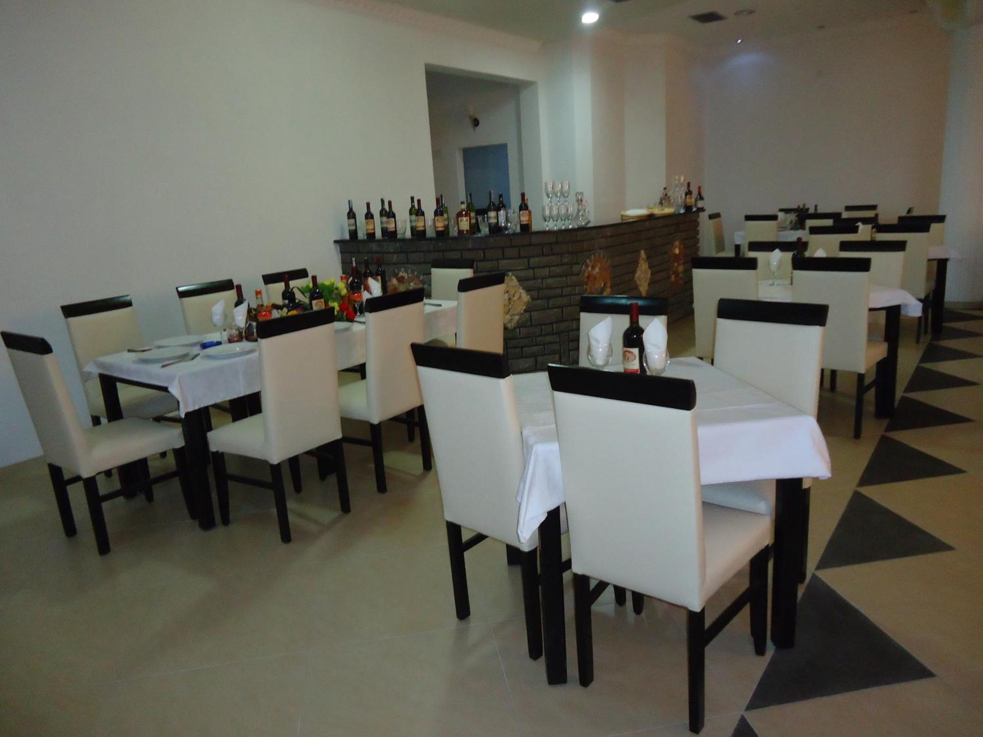 Hotel Albatros Prizren Esterno foto