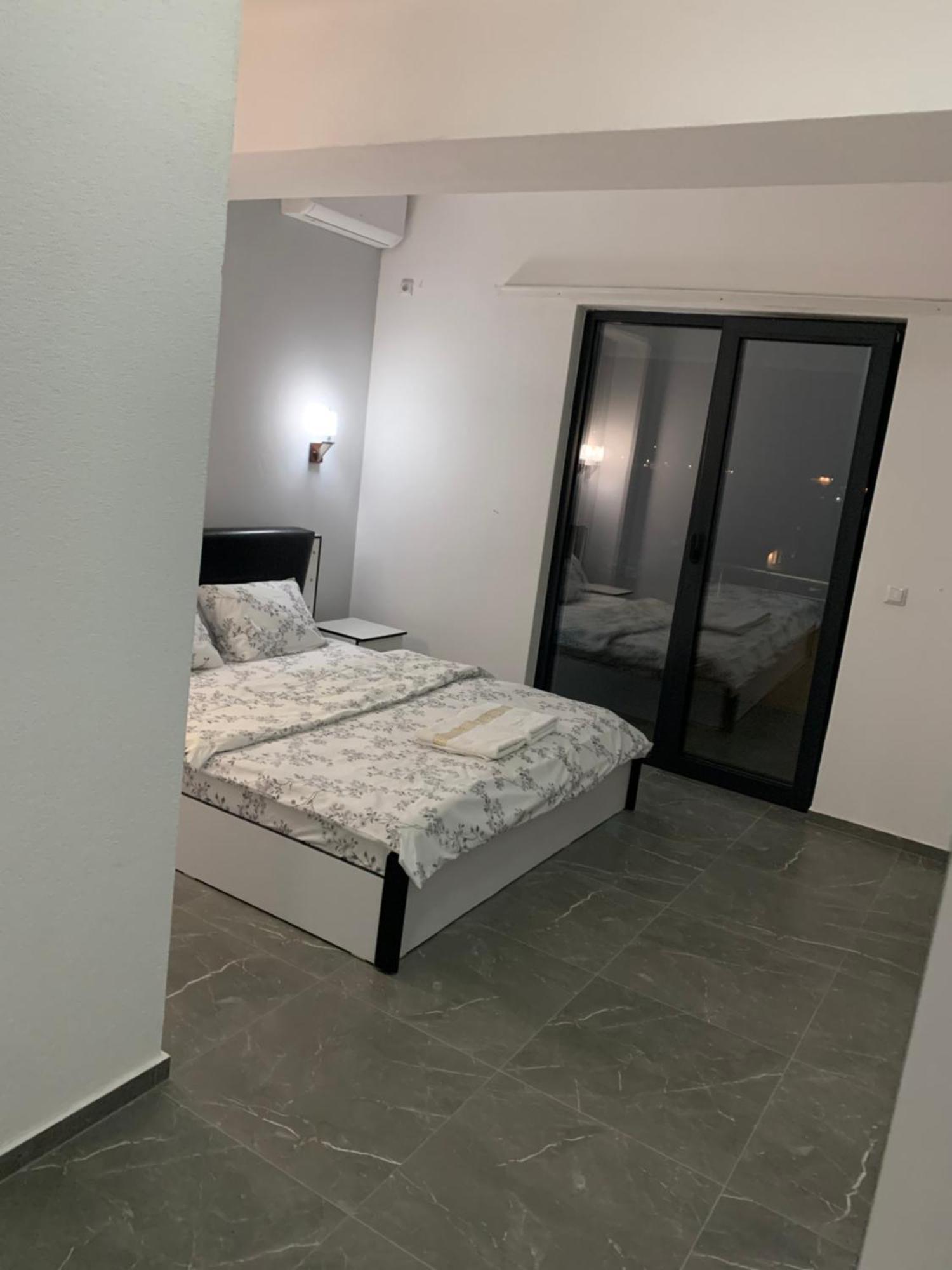 Hotel Albatros Prizren Esterno foto