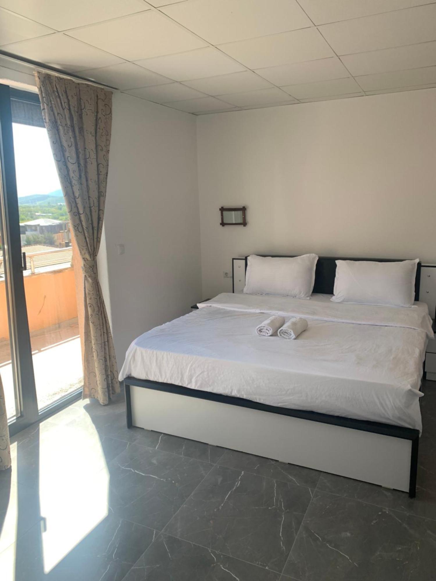 Hotel Albatros Prizren Esterno foto