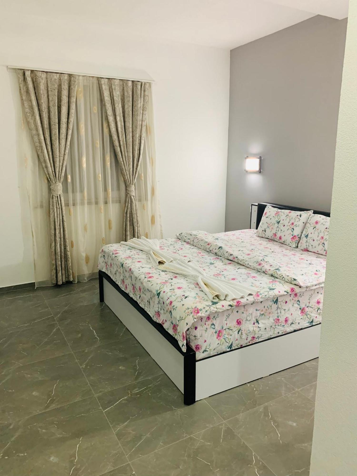 Hotel Albatros Prizren Esterno foto