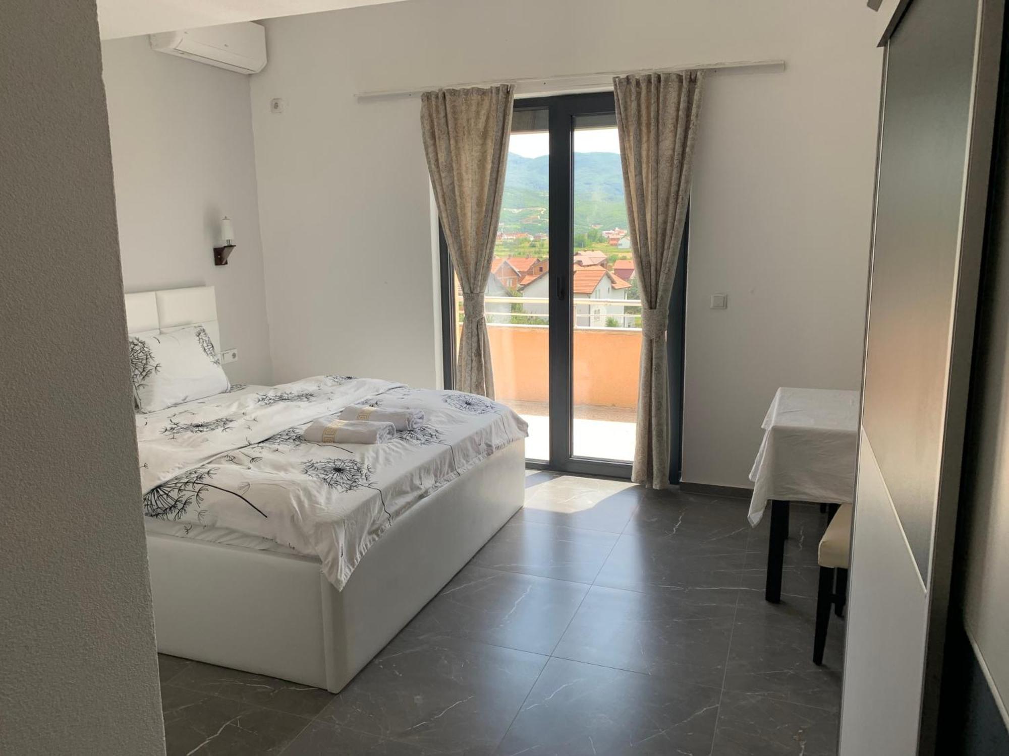 Hotel Albatros Prizren Esterno foto